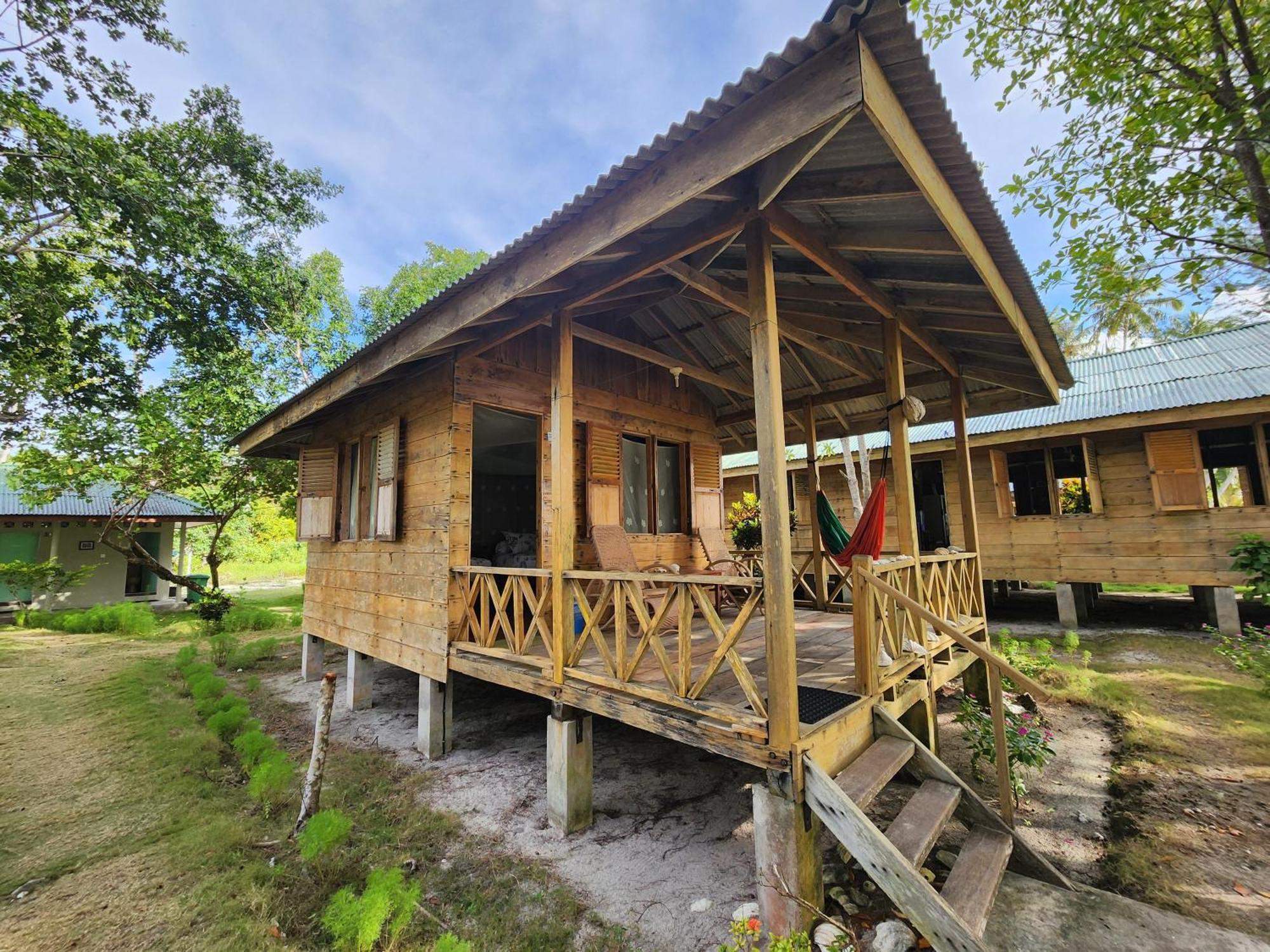 Pulau Palambakbesar Mb Palambak Island Resort Pulau Banyak Aceh Singkil מראה חיצוני תמונה