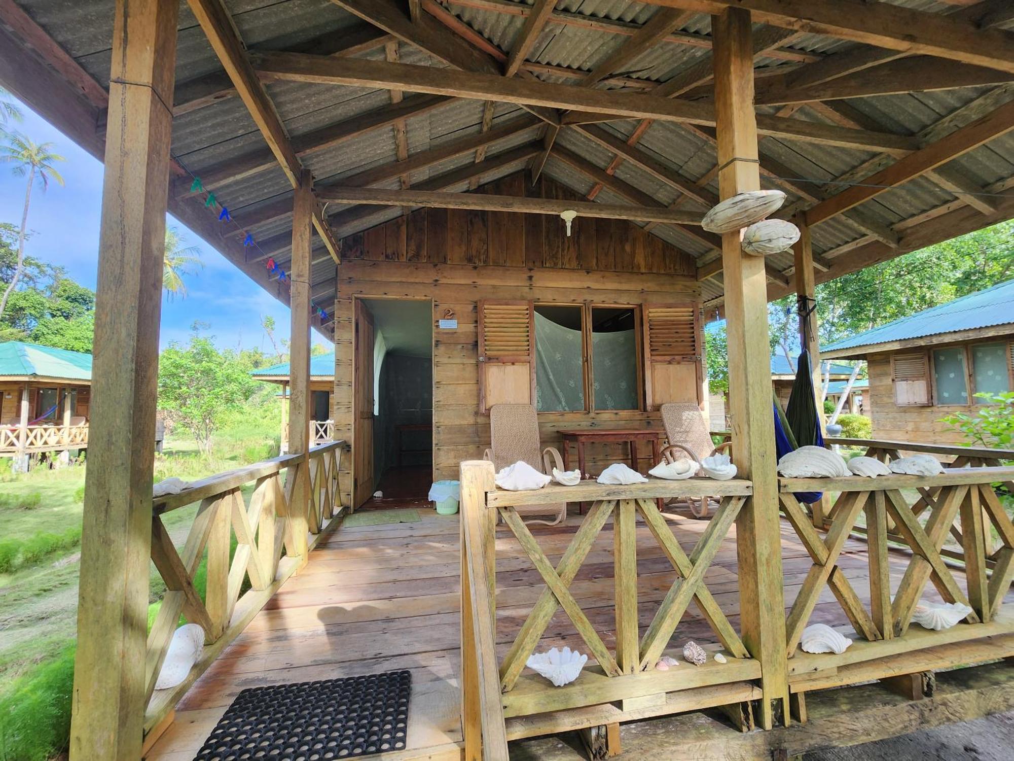 Pulau Palambakbesar Mb Palambak Island Resort Pulau Banyak Aceh Singkil מראה חיצוני תמונה