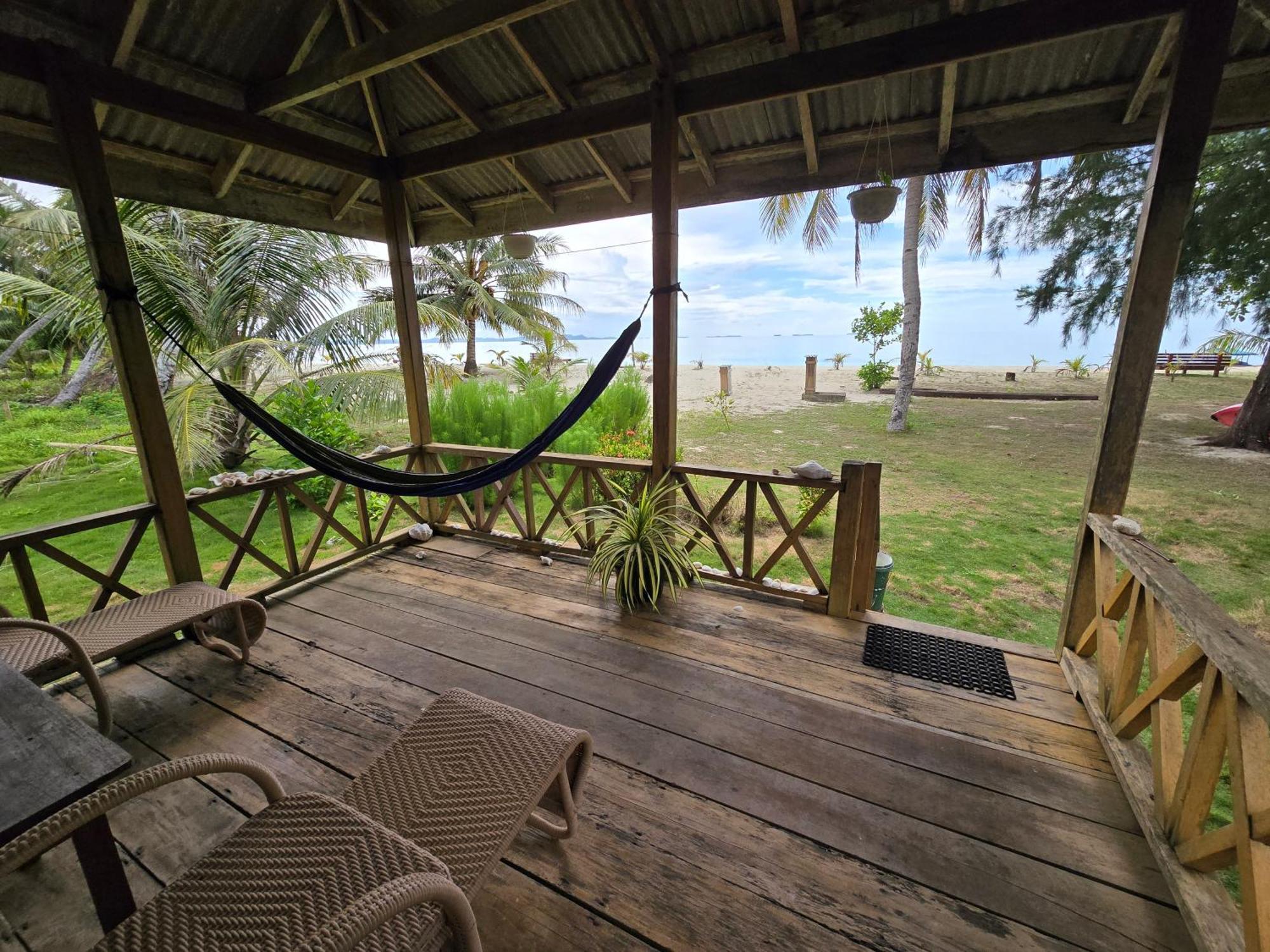 Pulau Palambakbesar Mb Palambak Island Resort Pulau Banyak Aceh Singkil מראה חיצוני תמונה